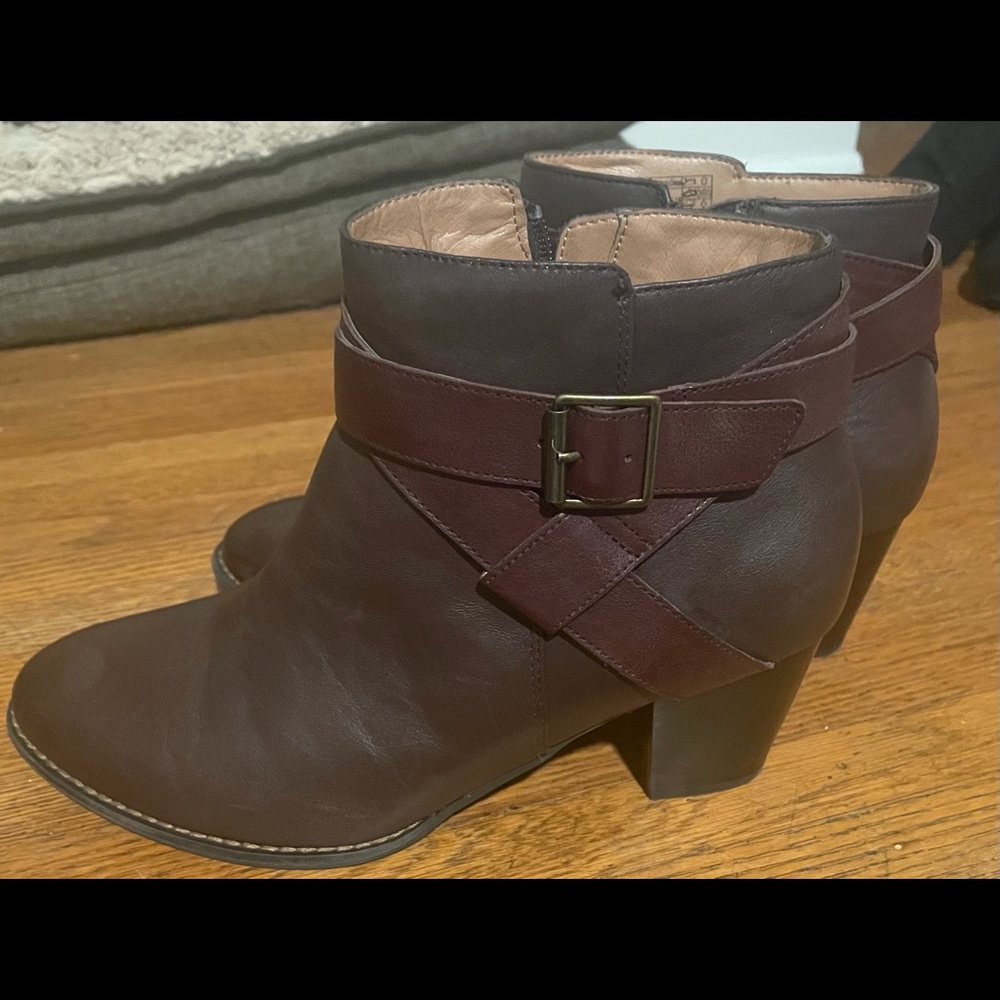 Vionic Bootie Size 10